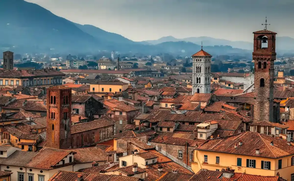 9. Lucca, Italy-min.webp