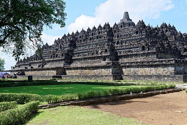 Borobudur,_Java,_Indonesia,_20220817_1016_8755.jpg