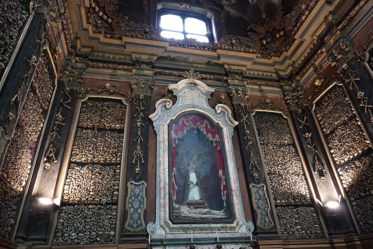 Why-is-it-known-as-the-Milan-Bone-Chapel.jpg