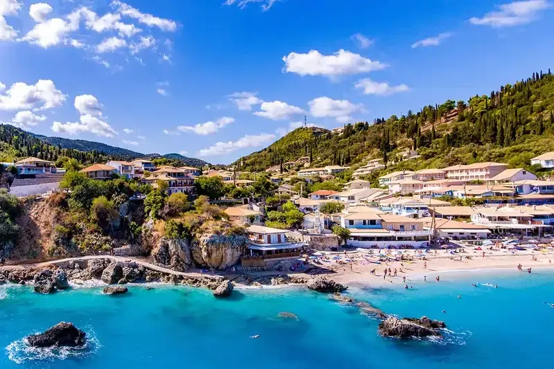 Source: https://whatsongreece.com/