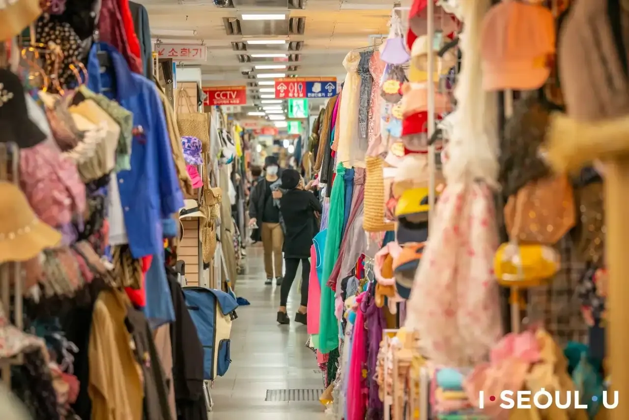 apparel-market-7.jpg