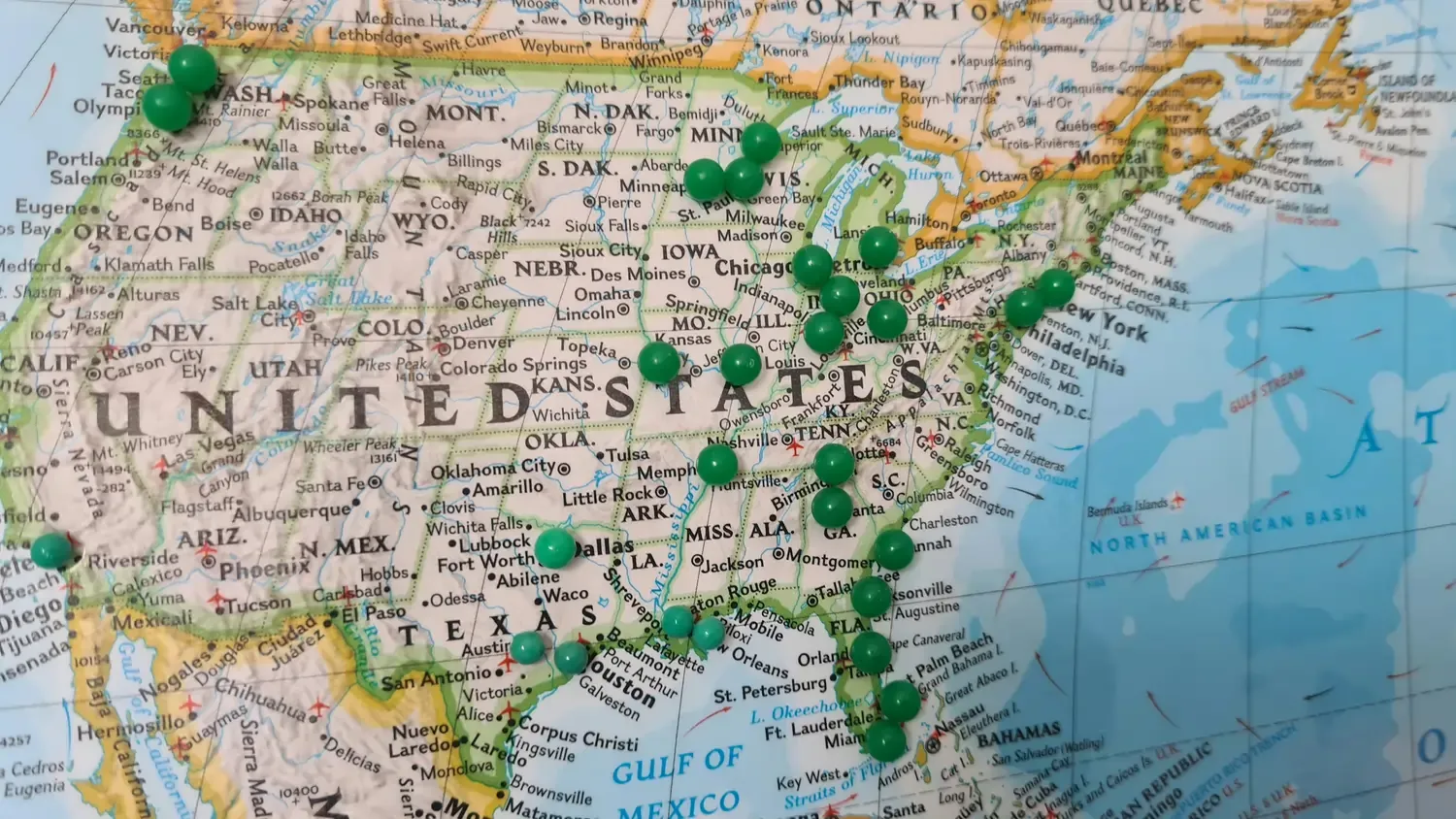 Map highlighted United States on the globe