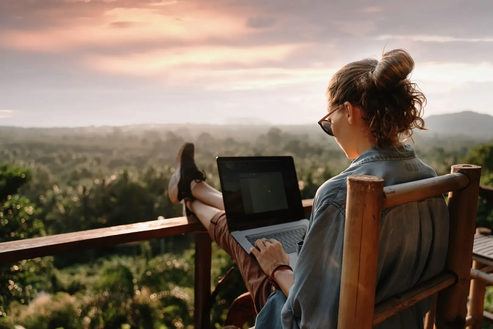 digital nomad using her laptop via hotspot