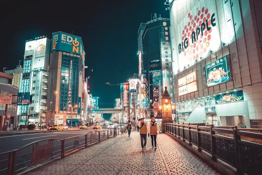 nomad-where-to-buy-sim-card-in-tokyo.jpg