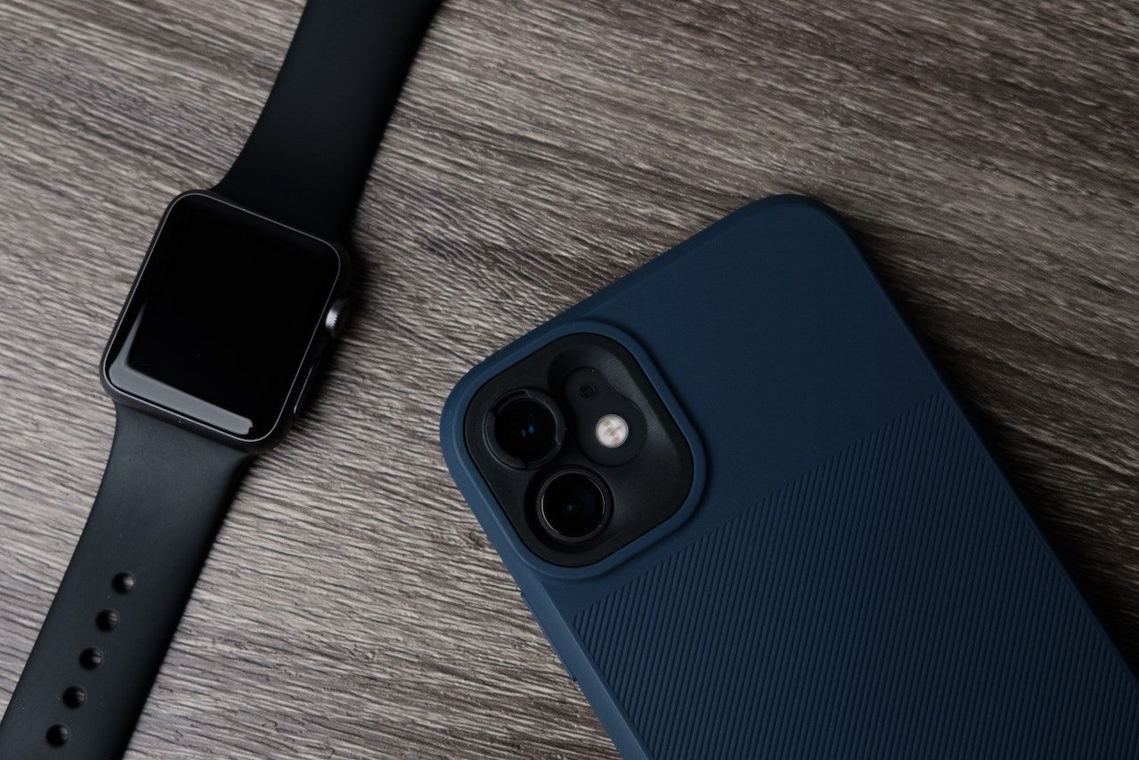 How to Set Up an eSIM on Your Apple Watch Nomad