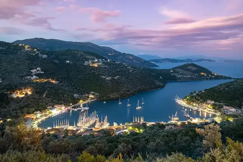 Source: https://whatsongreece.com/